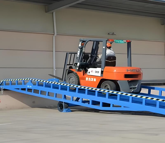 景德镇移动式卸货平台（叉车用）